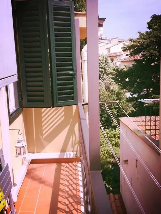 Apt Bright, Quiet! In The Center. Floransa 0*,  İtalya