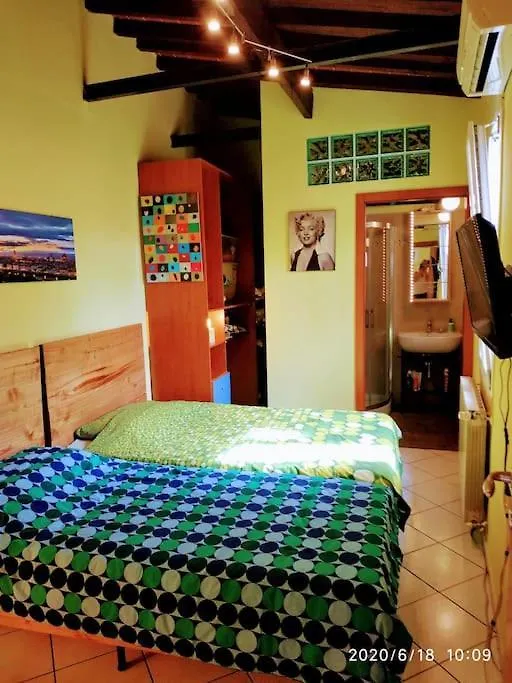 Daire Apt Bright, Quiet! In The Center. Floransa